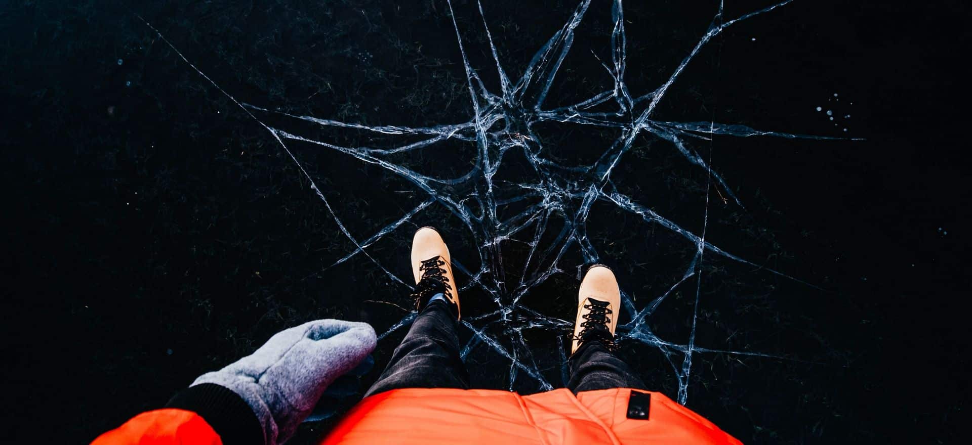 Spider agency fond slider un grand pouvoir citation homme blouson orange sur toile