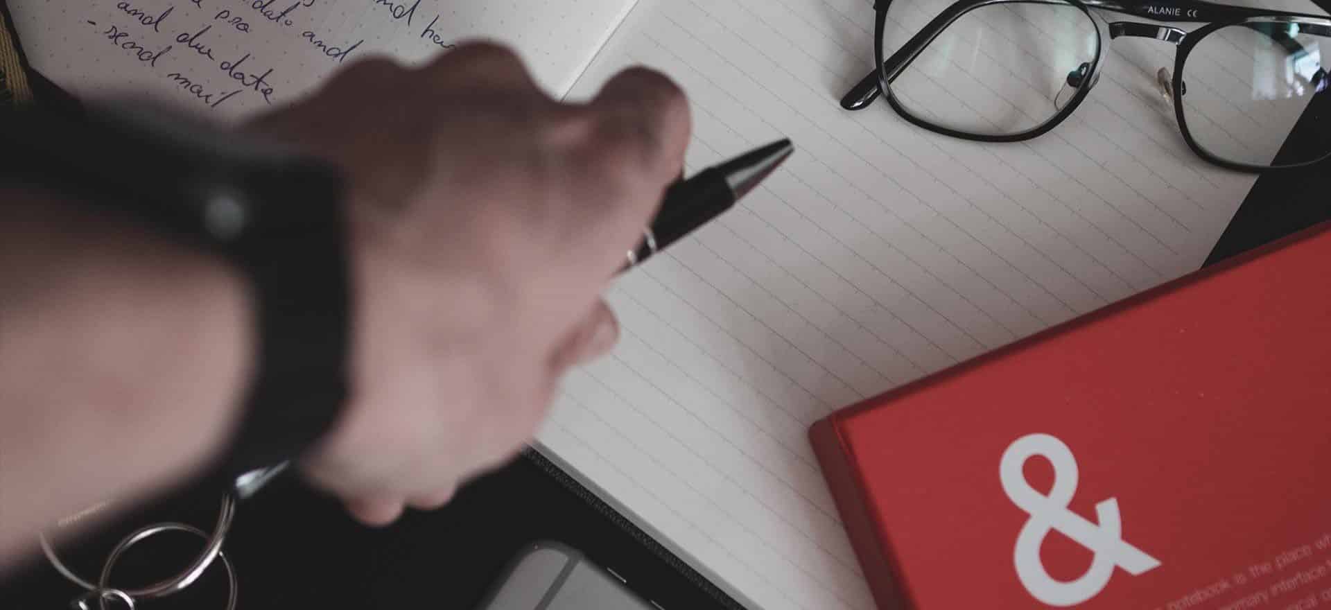 spider agency page contact photo cahier stylo de couverture